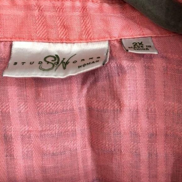 Studio Works Womens Pink Button-Up Shirt 2X Lightweight Textured Long Sleeve Poc - Picture 3 of 5